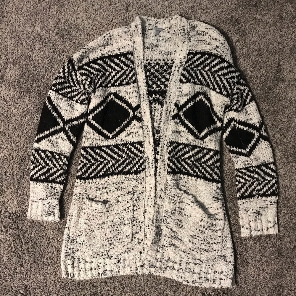 NWOT charlotte Russe sweater cardigan size M